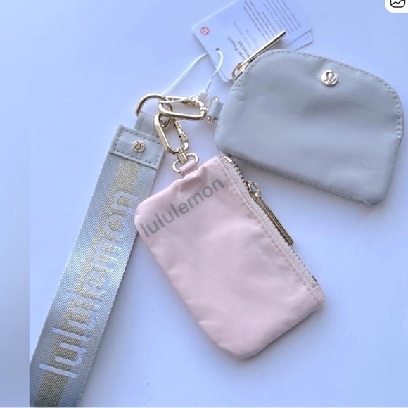 Lululemon Dual Pouch Wristlet Pink Mist/Gold/Vapor NIP - Picture 2 of 3
